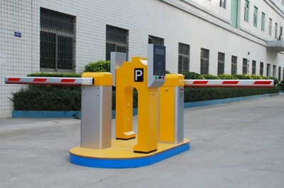 西安智慧交通與信息化管理 車輛門禁、監控工程與網站維護的協同發展